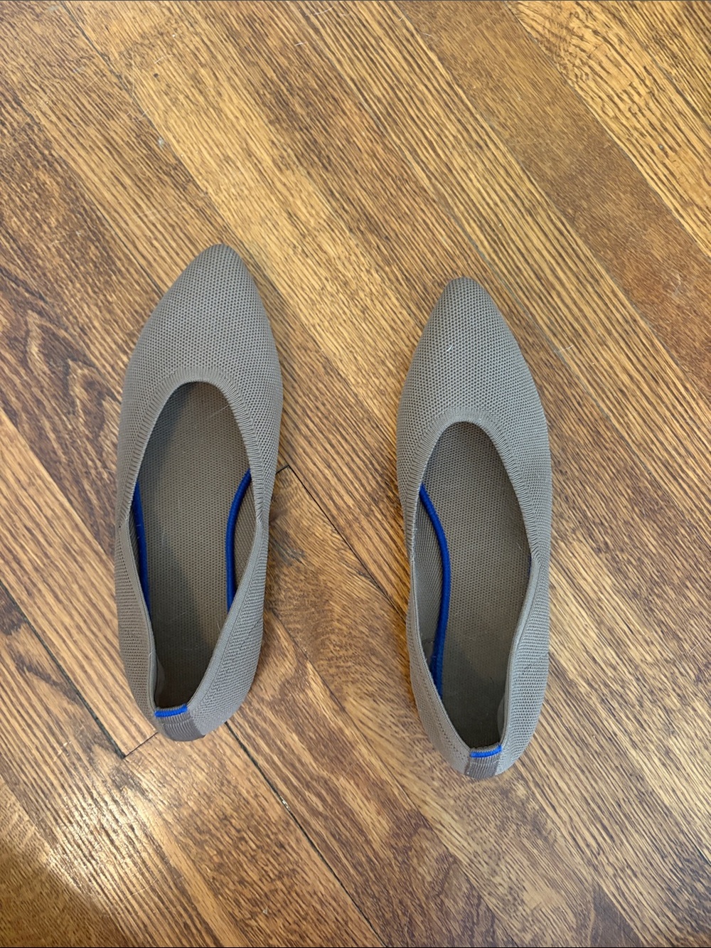Women’s Pointed Toe Knit Flats in Taupe